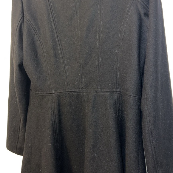 Guess Black Trench Coat with Patterned Collar - Picture 3 of 4